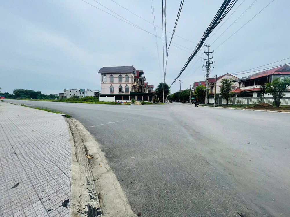 Chính chủ cần bán nhà mặt đường 🌲🥇Nguyễn Xí, Gần ngã 4 giao lê Duẩn, 🌲Nguyễn xí, Nhà 2 Tầng, 3 phòng ngủ 