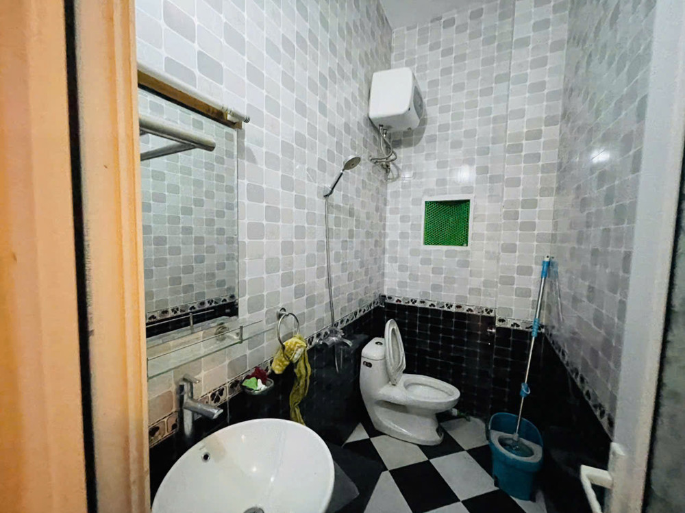 *Nhà 3,5 tầng,tổ 9 phường trần phú,tp hà tĩnh