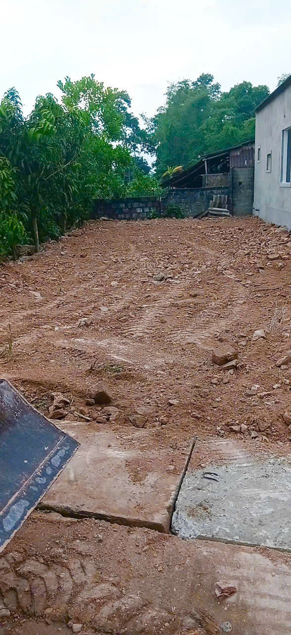 Bán lô đất hai mặt tiền đường tĩnh lộ 20 .