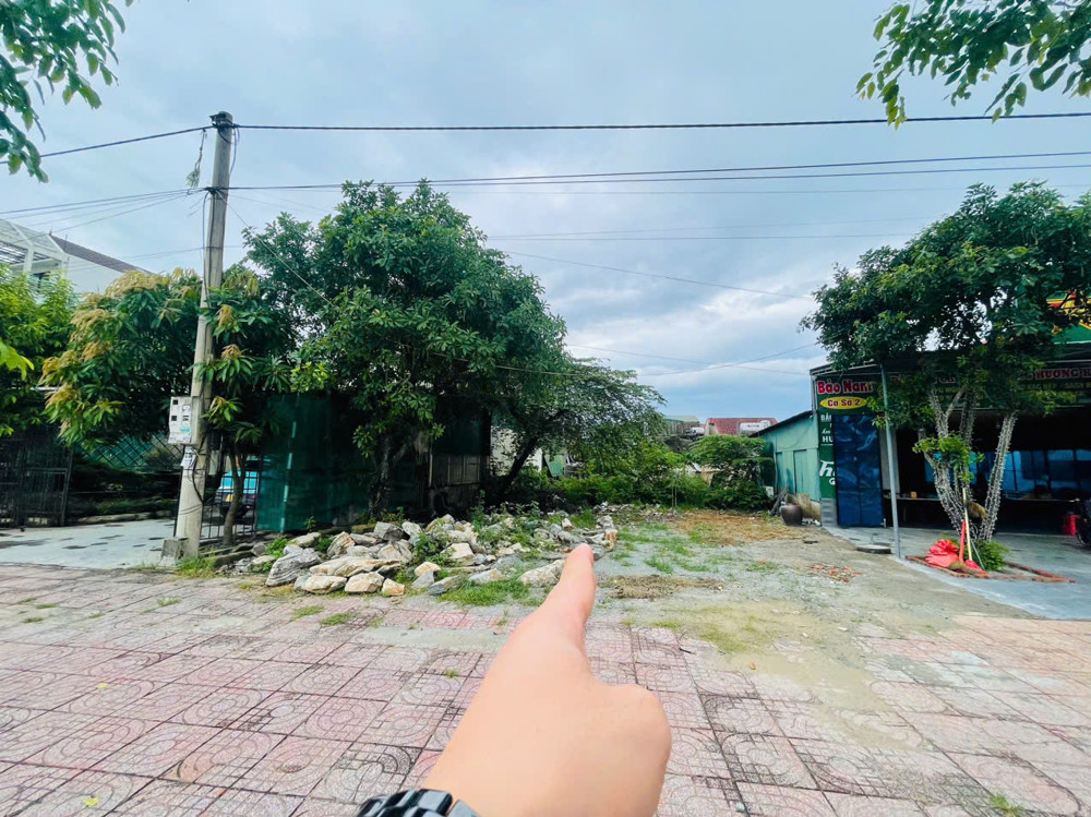 Mặt đường kinh doanh nguyễn công trứ. Trung tâm tp hà tĩnh