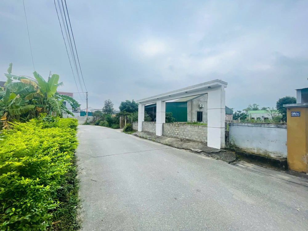 Đất lối hai quang lĩnh thạch trung. tp hà tĩnh  gần chợ đầu mối bình hương, qh công an tỉnh