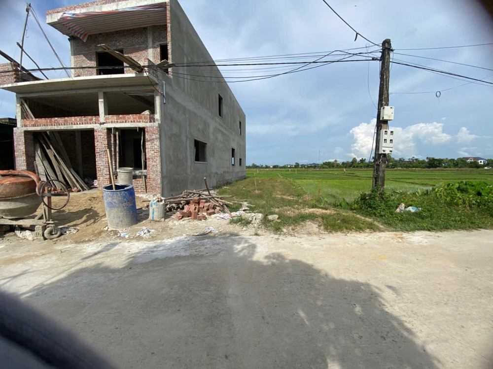 Cần ra gấp lô đất thuộc Thôn Trung Nam, Lưu Vĩnh Sơn. Đất gần cao tốc (cách hơn 500m)
