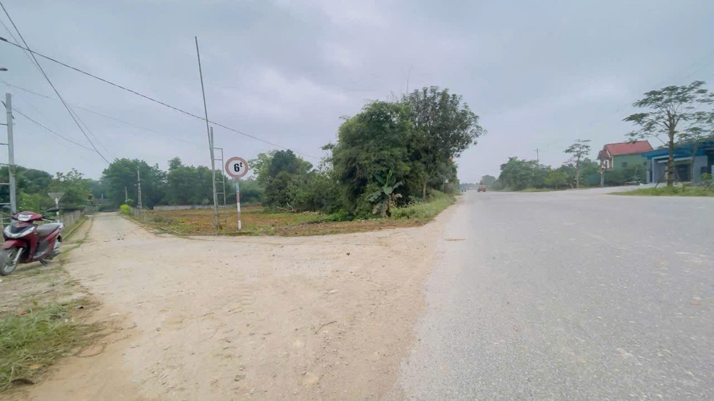 Chính chủ bán đất Nam Sơn,  Ngọc Sơn. cách tỉnh lộ 3 có 100m. 