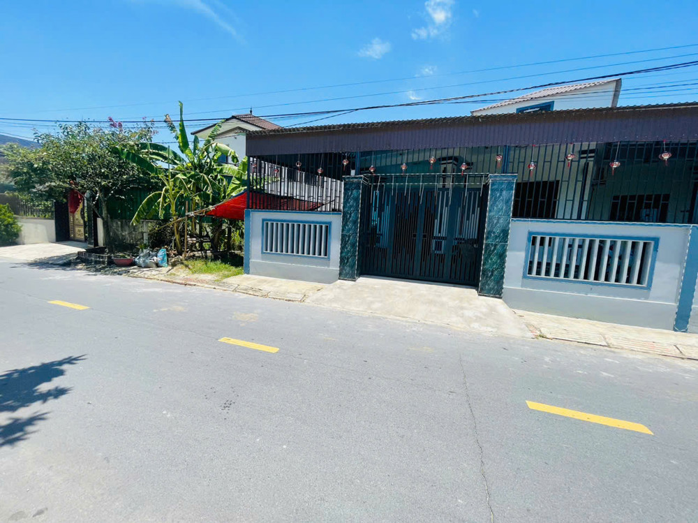 Lô đất cực nét thuộc liên hương xã thạch đài. Trục chính trường tiểu học thạch đài. 