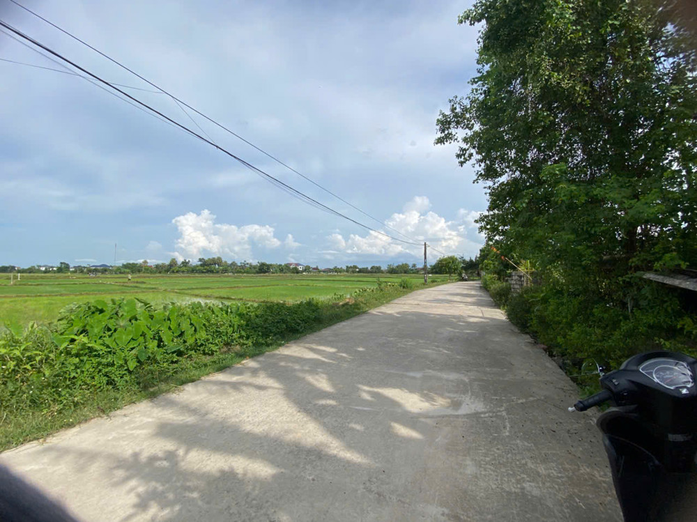 Cần ra gấp lô đất thuộc Thôn Trung Nam, Lưu Vĩnh Sơn. Đất gần cao tốc (cách hơn 500m). Cách trường Lê Quý Đôn 1km.