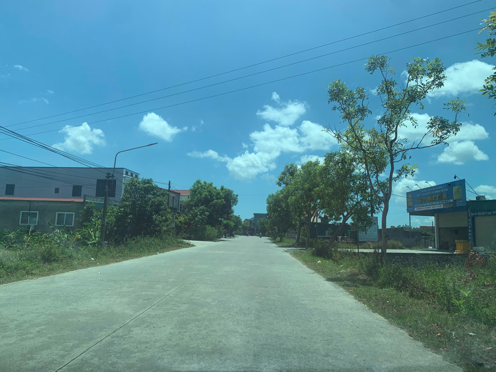 - Đất mặt đường Kinh doanh đường TL27 xã Tượng sơn, Cách cầu đò hà 500m, Gần chợ , Trường học, Sân bóng đá nhân tạo 