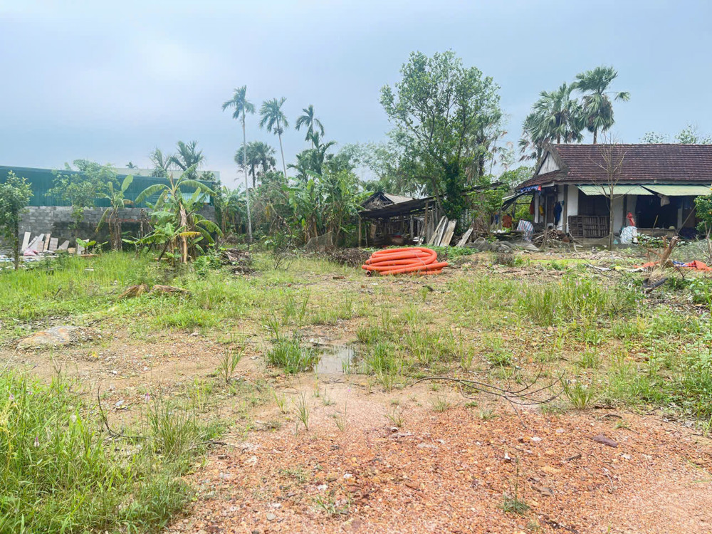 Bán lô đất gần ủy ban phường hà huy tập , trường học ,chợ 