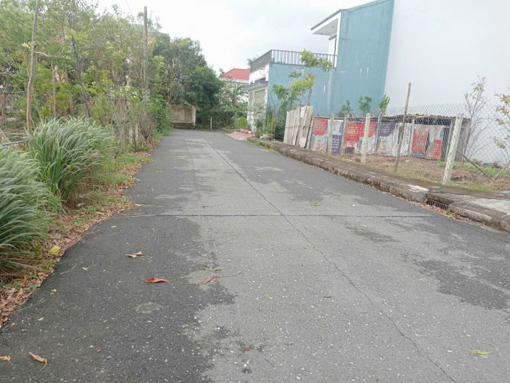 Bán lô đất quy hoạch đông quý, cạnh ủy ban thạch quý,lối 2 đường nguyễn du., gần trường ishool.