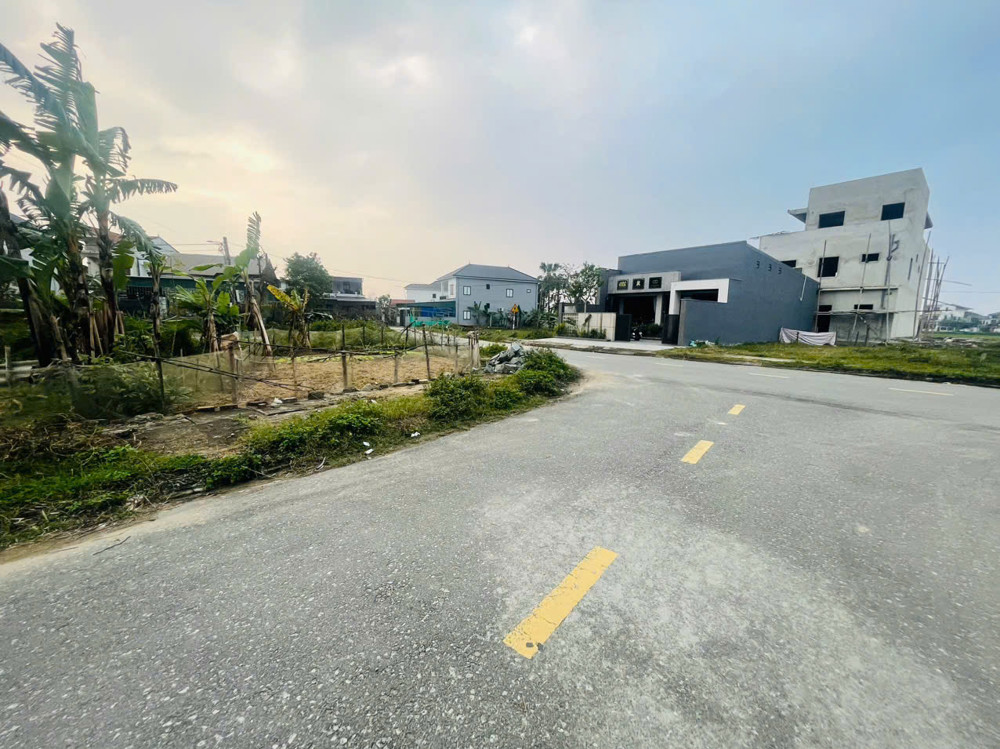 QH cọc lim. Sát bên qh công an tỉnh và trường việt đức Khu vực hiếm có đất bán