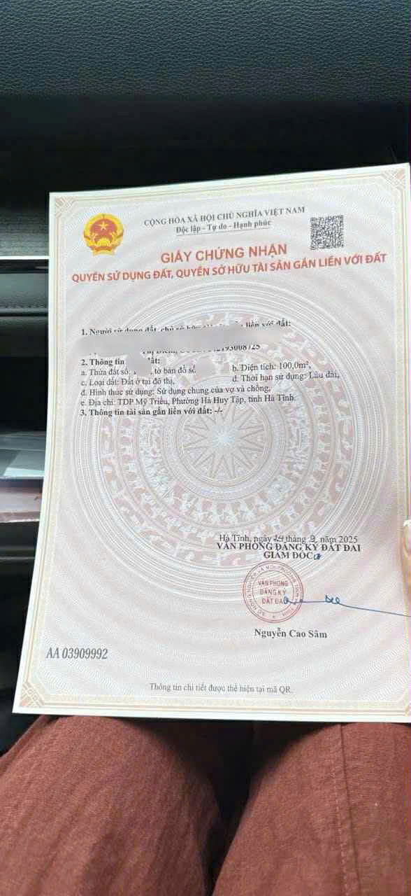 Đất cấp sát bên trường cấp hai thạch tân. Đường rộng. Cách đường bình minh có 30m. Dưới đường tránh