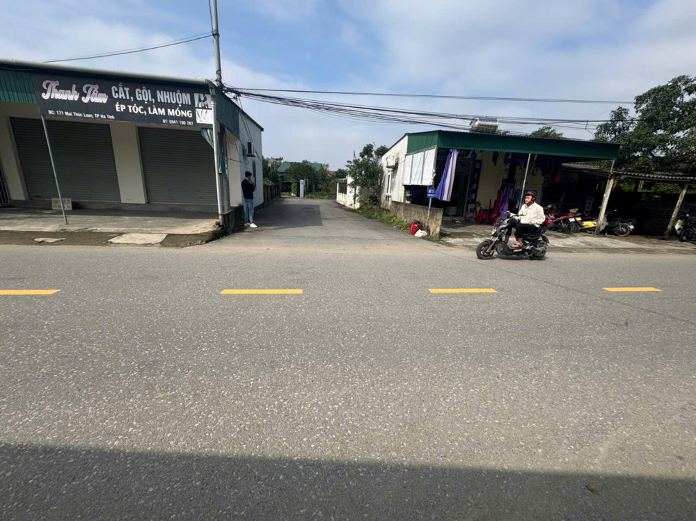 Lối 2 đường mai thúc loan, đường thảm 6m ô tô tránh nhau thoải mái, bệnh viện thành phố cách 500m