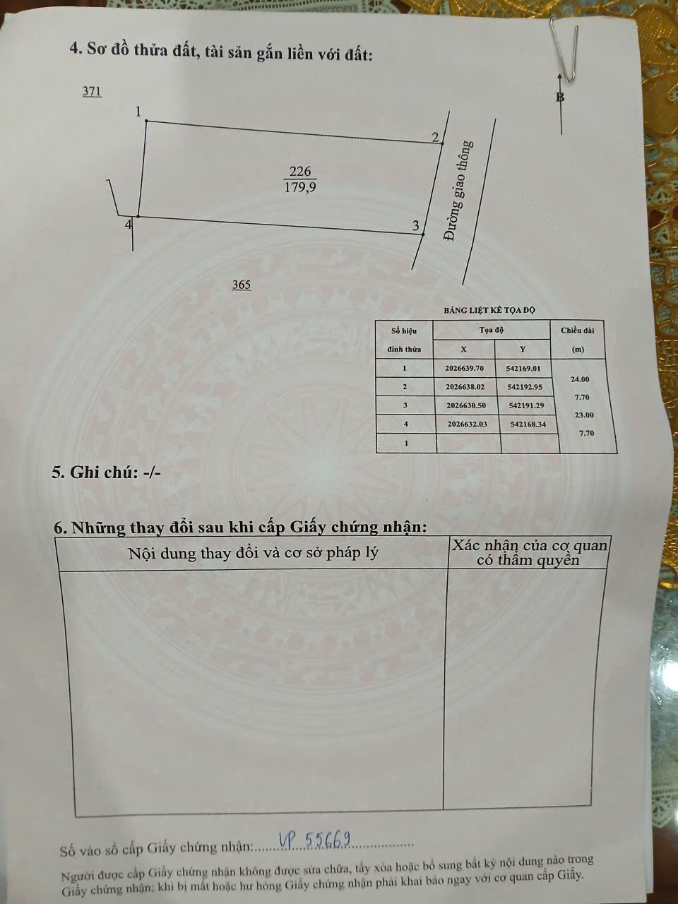 Duy nhất Nhà kiên cố thôn Trung Hoà -thạch tân chờ cầu thang lên tầng 2. 
