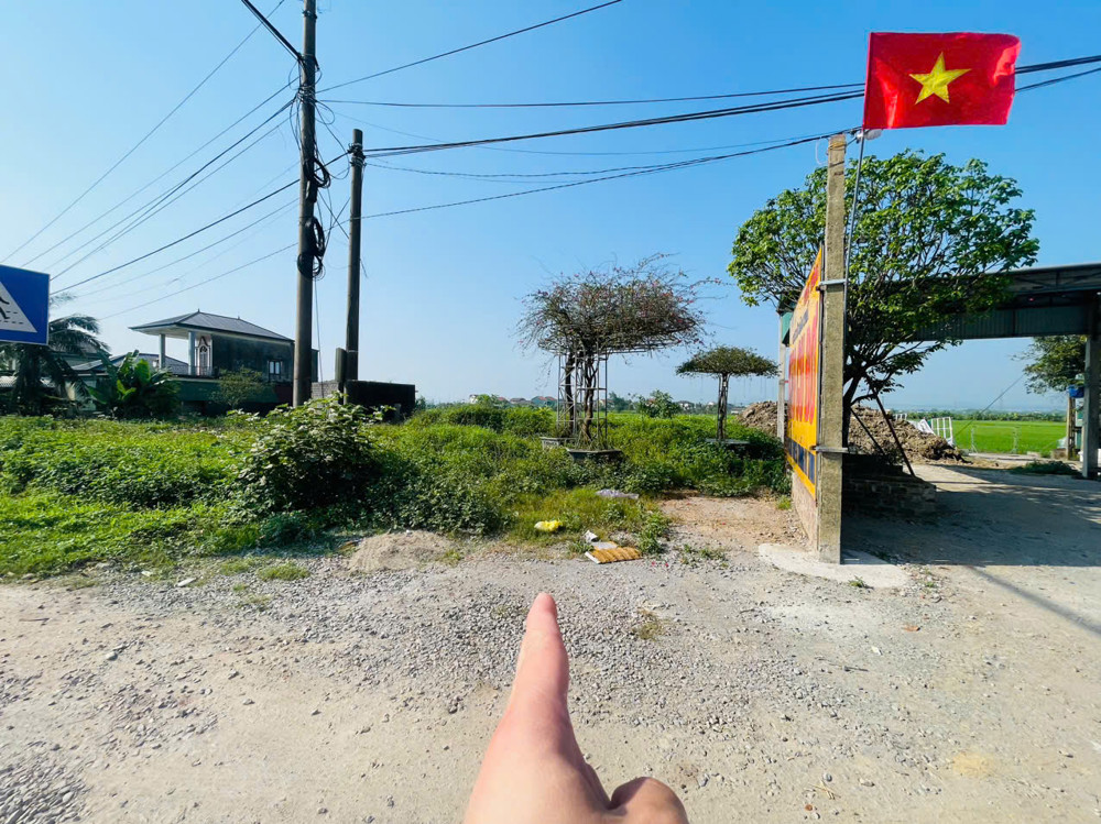 Một lô duy nhất mặt đường kjnh doanh cẩm bình. Hà tĩnh Cách trường cấp hai cẩm bình 500m