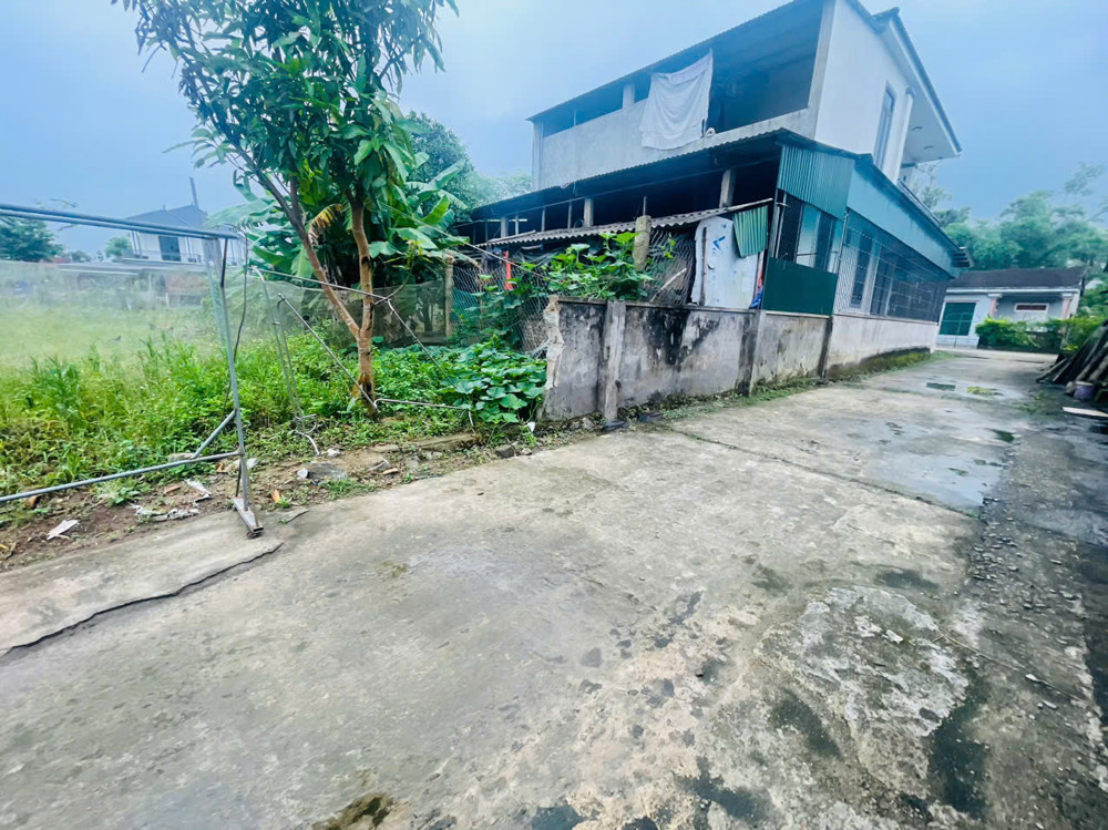 2 lô Đất tổ 1 thị trấn thạch hà. Sau lưng là đường ngô quyền kéo dài