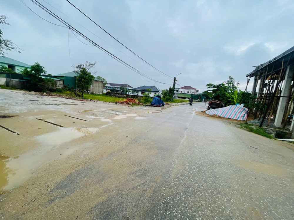 Đất KINH DOANH trung tâm thị trấn thạch hà. Mặt đường lê đại hành