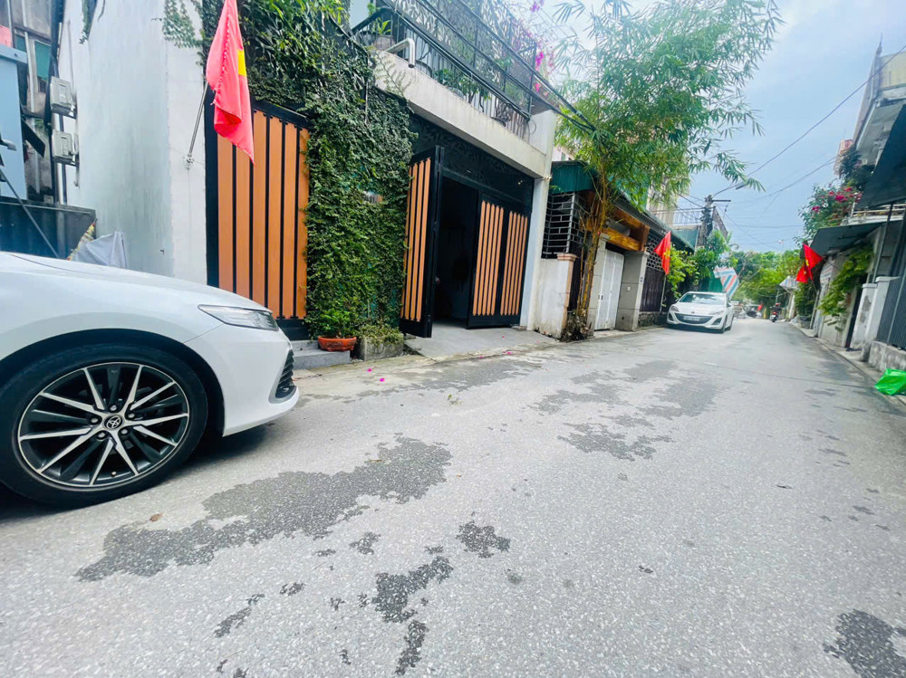 Siêu phẩm lối hai đường phan đình phùng.