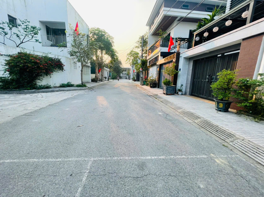 - Lô đất gần QH đoài Thịnh , Phường Thạch Trung, Gần trường C1,C2, Trường Chuyên Hà Tĩnh 