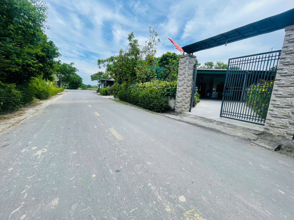 Trục chính kinh doanh được tại cẩm vịnh. Giá cực rẻ đầu tư