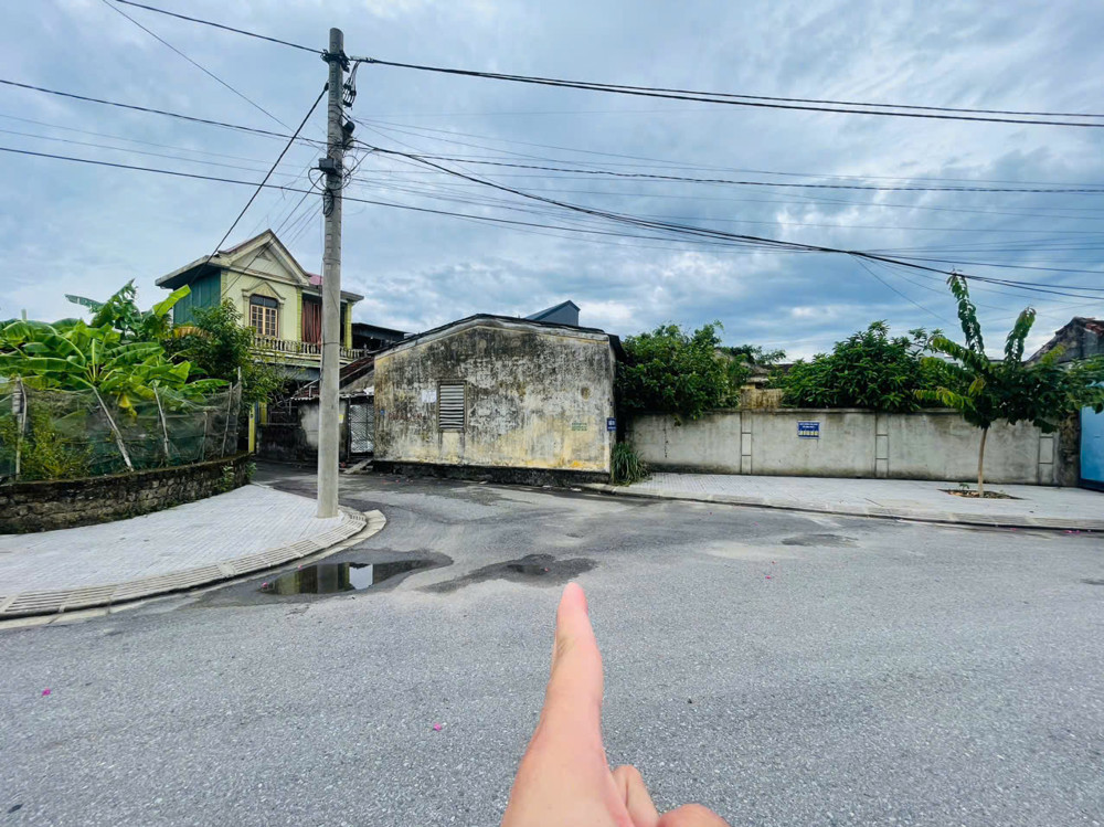 Dãy 5 phòng trọ đối diện trường lê bình