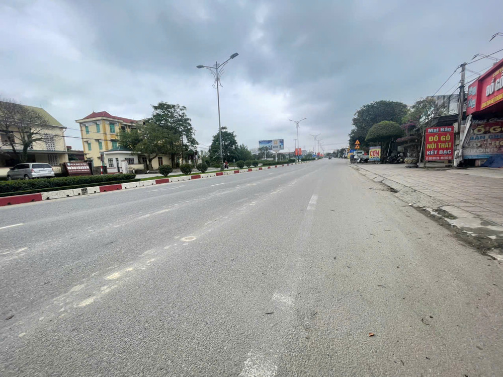Bán lô đất mặt tiền kinh doanh ql1A.thôn đông hạ ,cẩm vịnh.